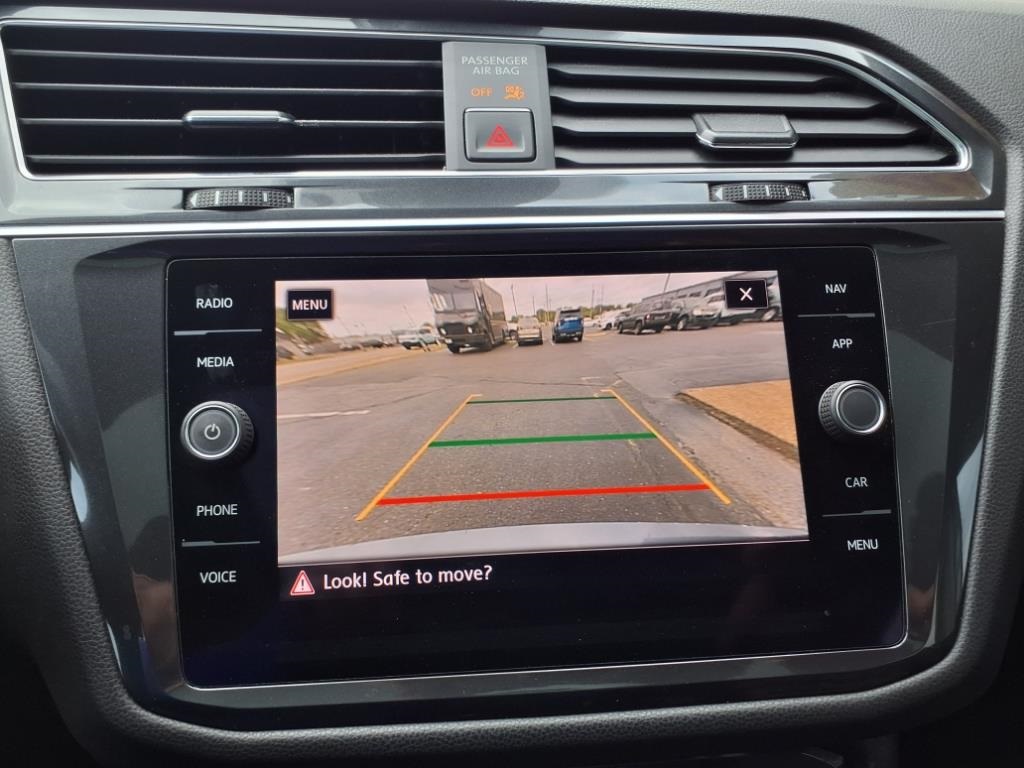 Vehicle image 15 of 25