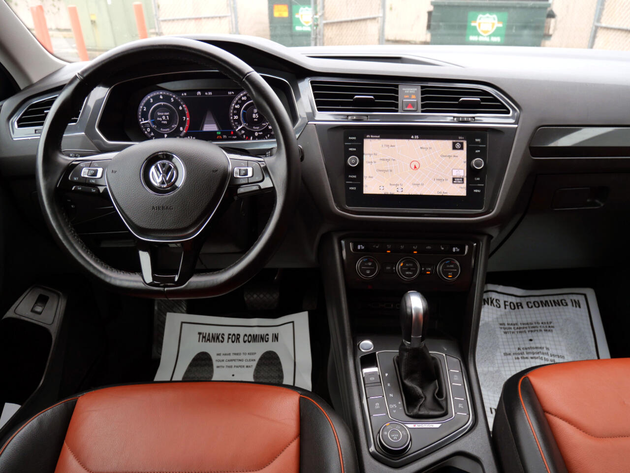 Vehicle image 31 of 41
