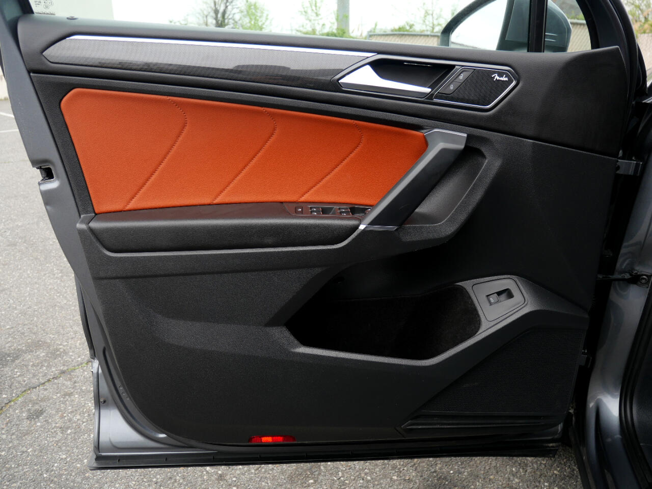 Vehicle image 11 of 41