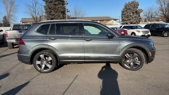 Vehicle image 16 of 21