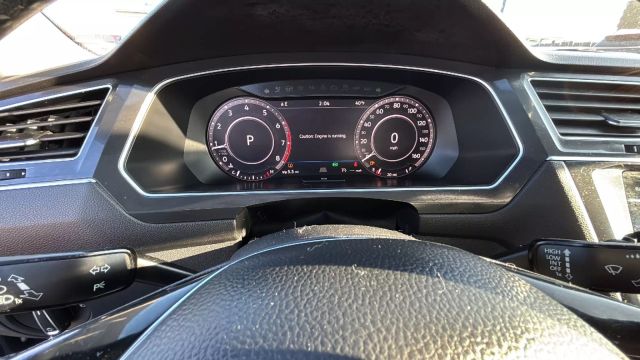 Vehicle image 13 of 21