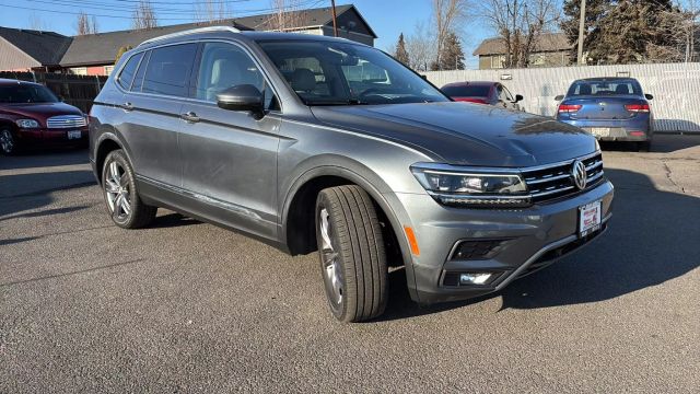 Vehicle image 15 of 21