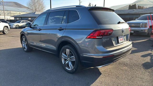 Vehicle image 3 of 21