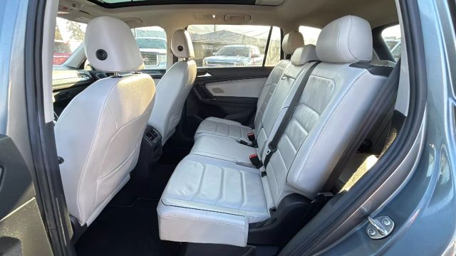 Vehicle image 9 of 21