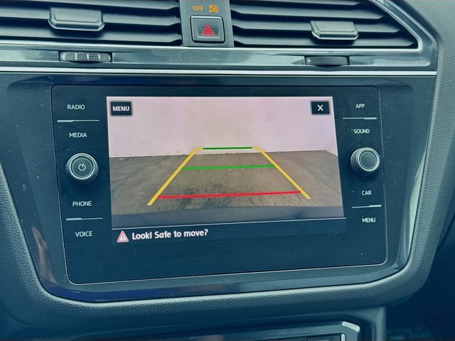 Vehicle image 10 of 20