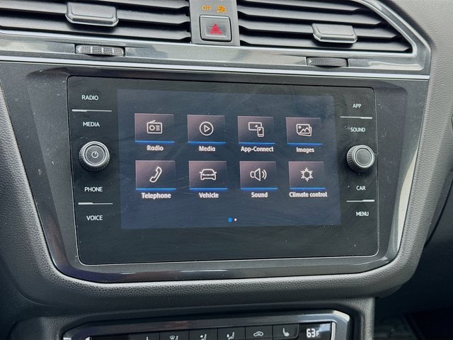 Vehicle image 9 of 20