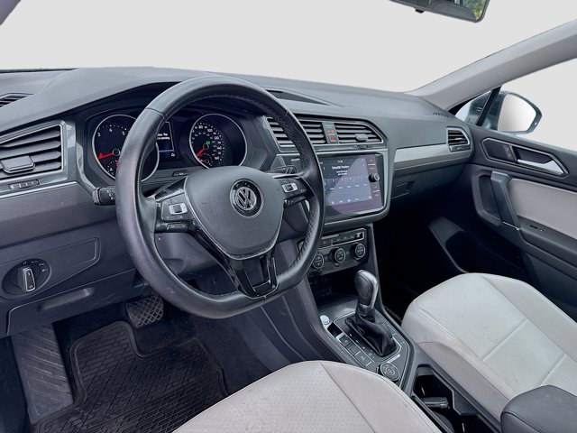 Vehicle image 7 of 20