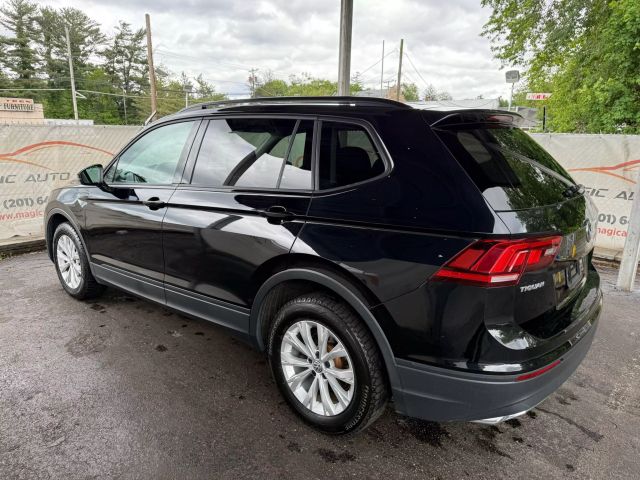 Vehicle image 11 of 47