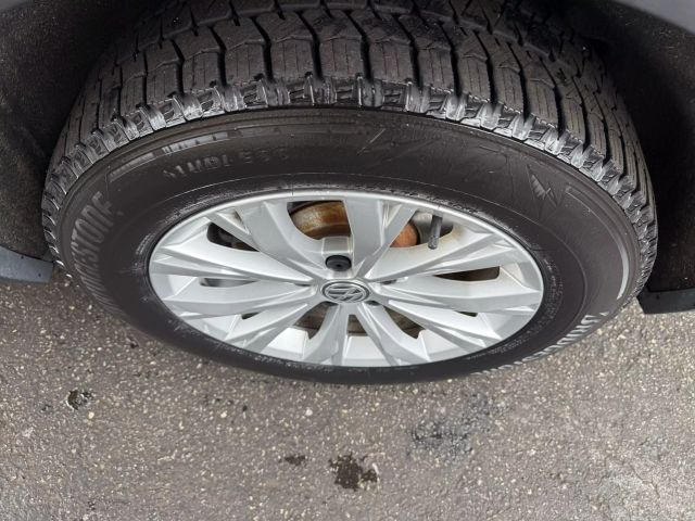 Vehicle image 39 of 47
