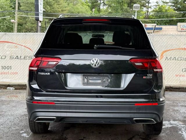 Vehicle image 9 of 47