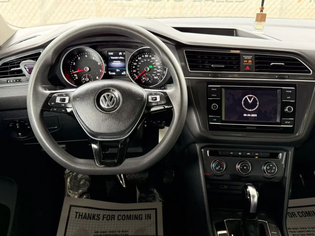 Vehicle image 29 of 47
