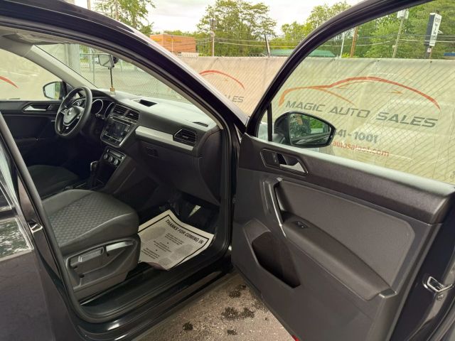 Vehicle image 24 of 47