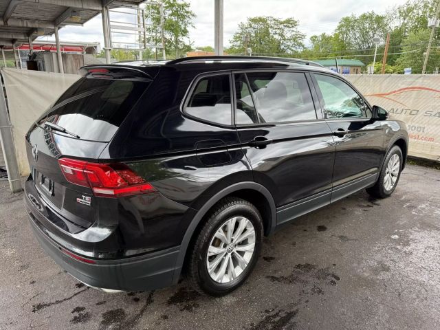 Vehicle image 8 of 47