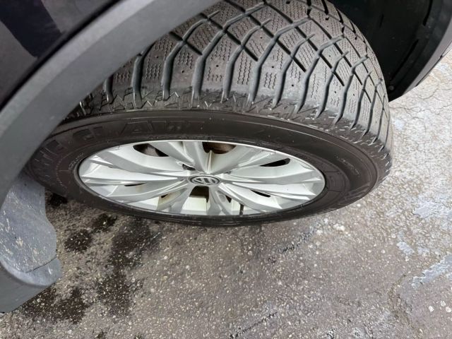 Vehicle image 45 of 47