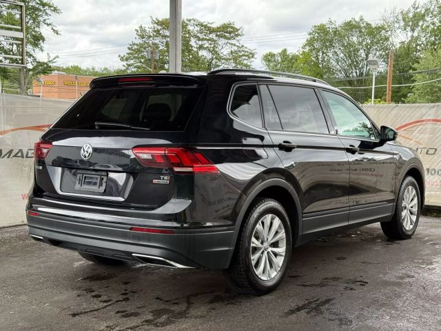 Vehicle image 7 of 47