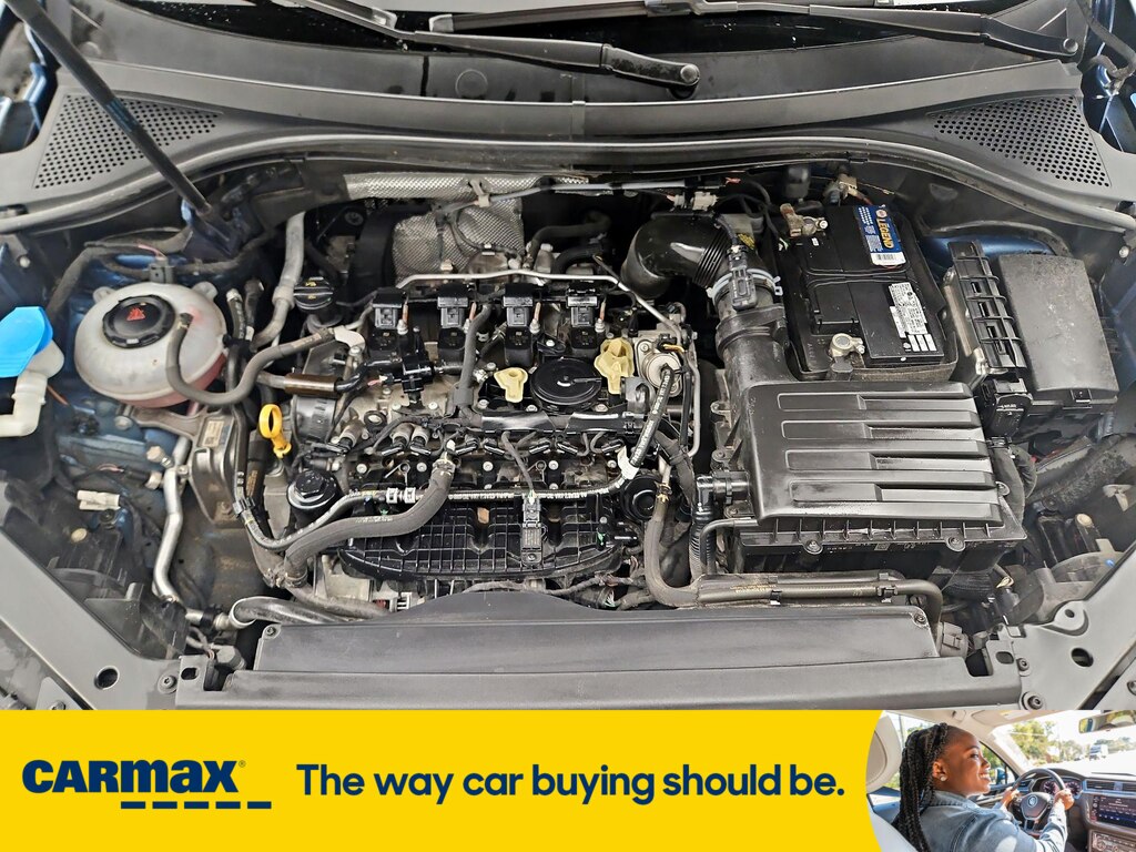 Vehicle image 27 of 28