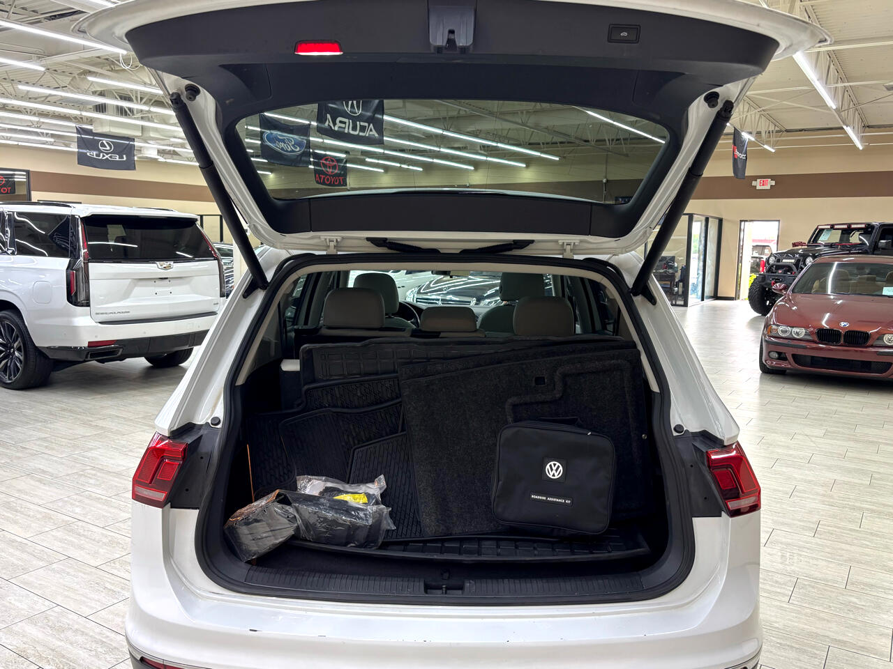 Vehicle image 13 of 45