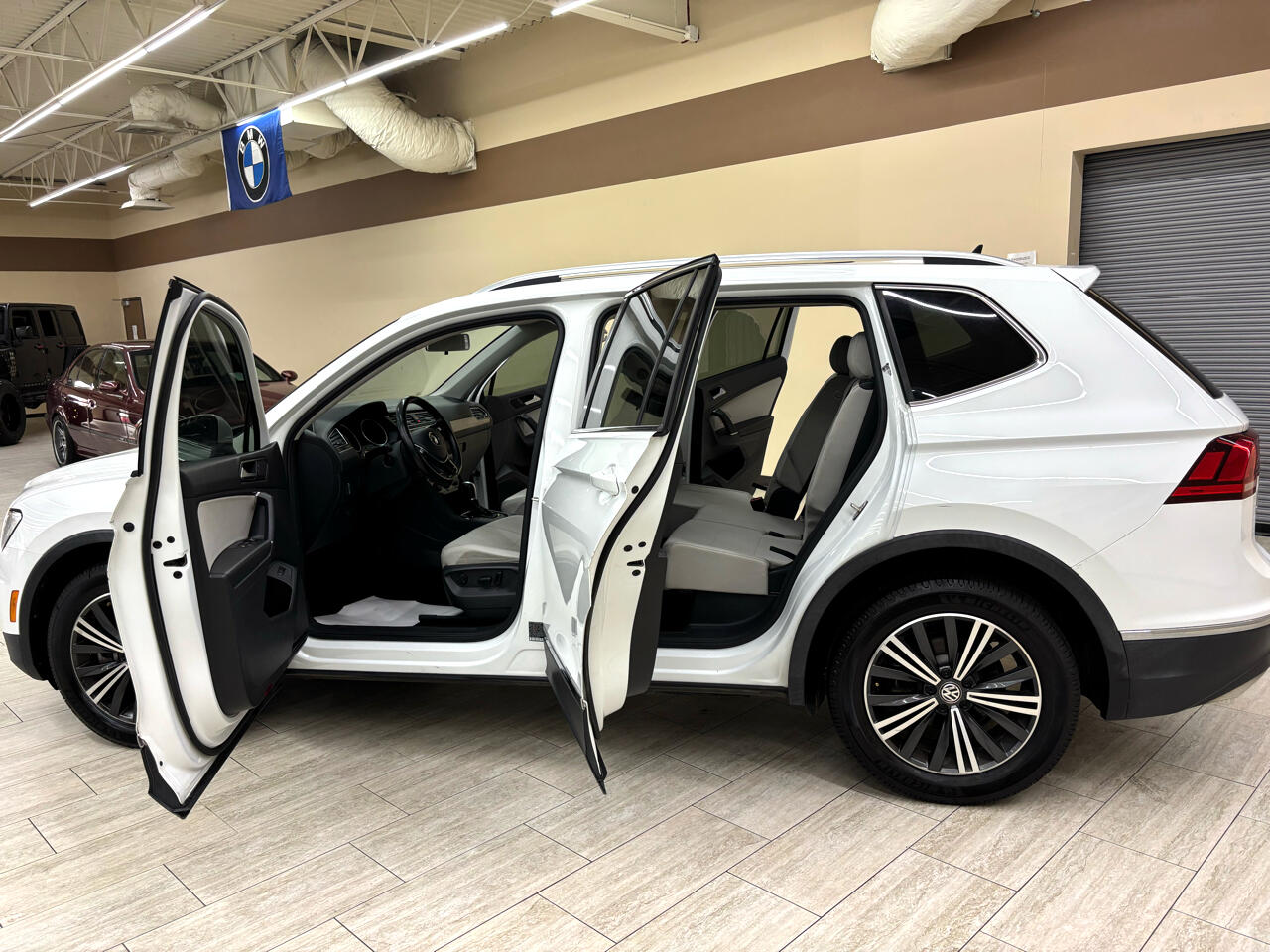 Vehicle image 11 of 45