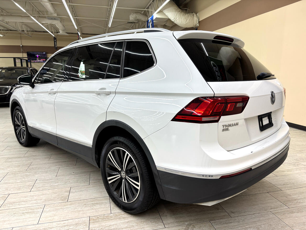 Vehicle image 9 of 45