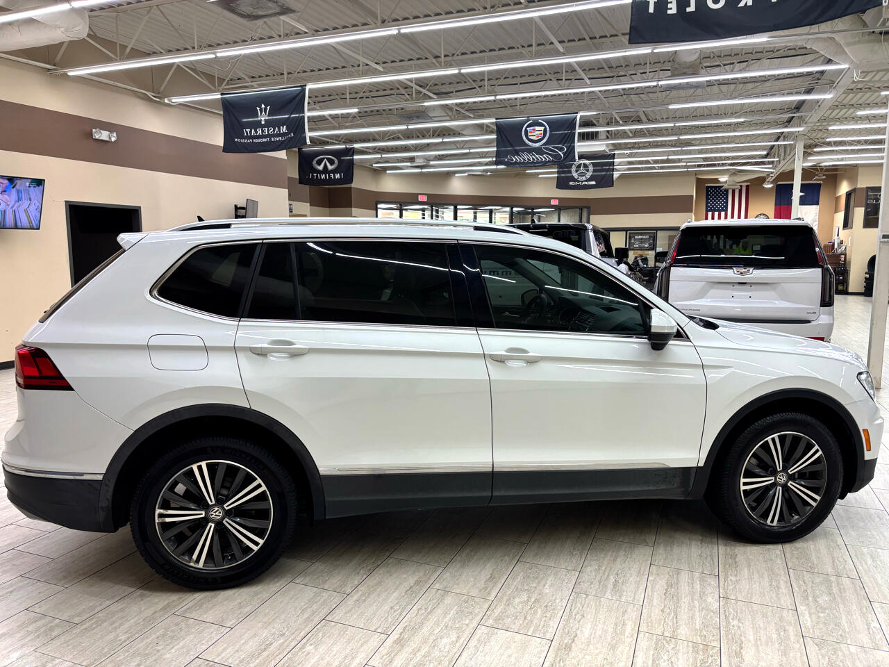 Vehicle image 6 of 45