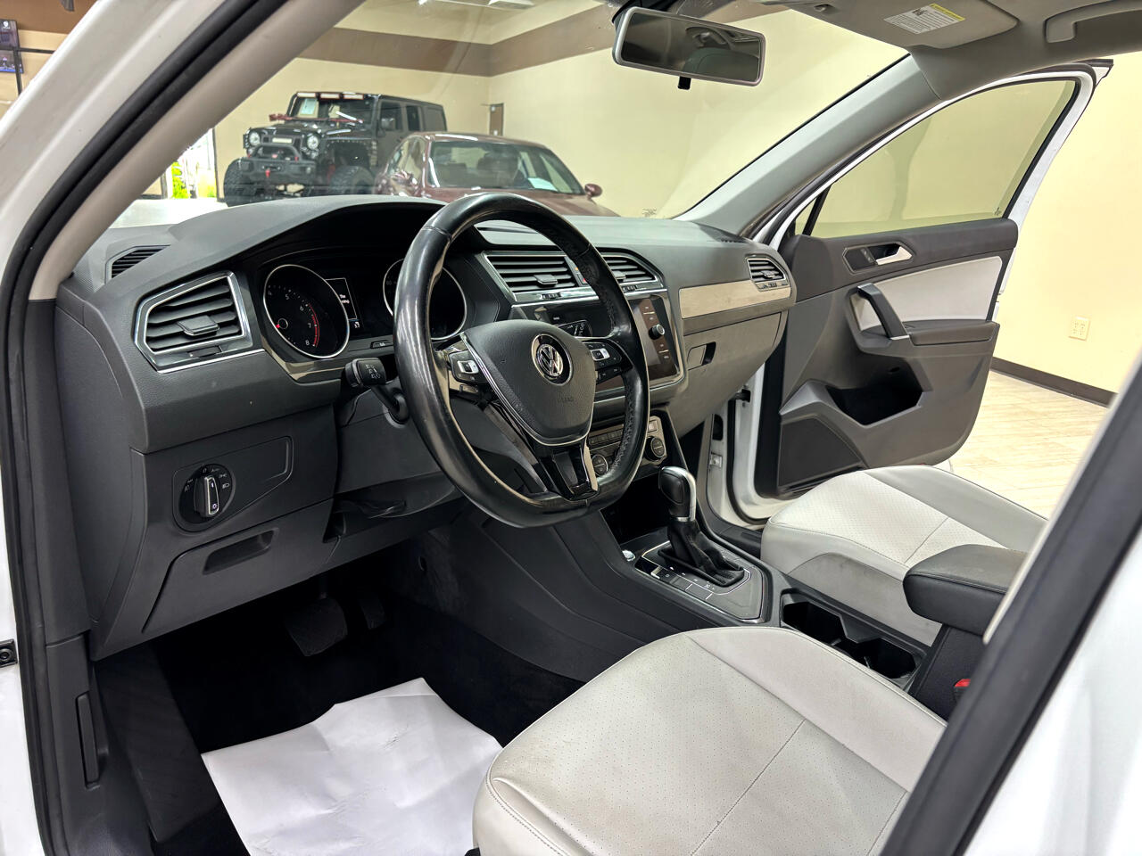 Vehicle image 15 of 45