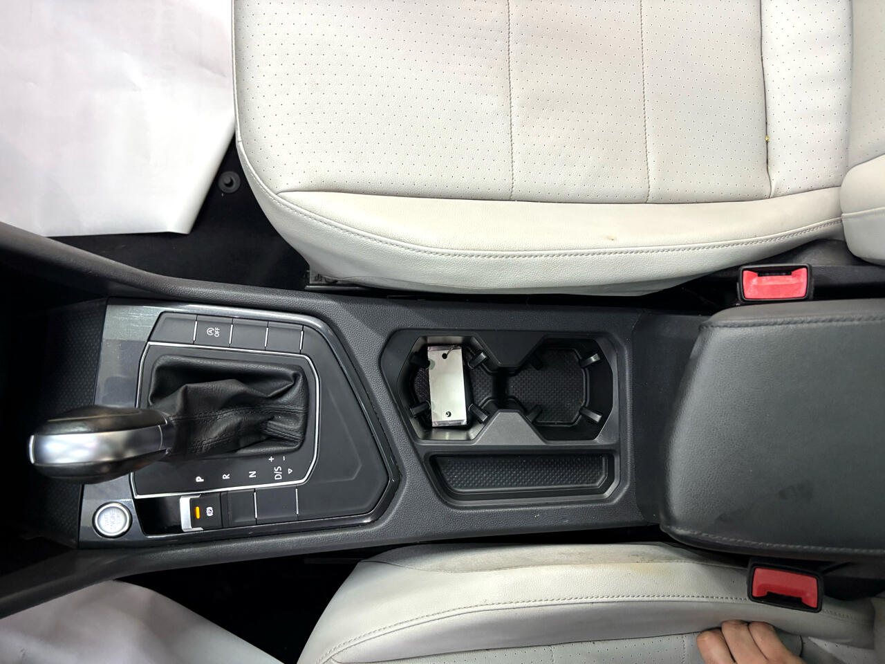 Vehicle image 31 of 45
