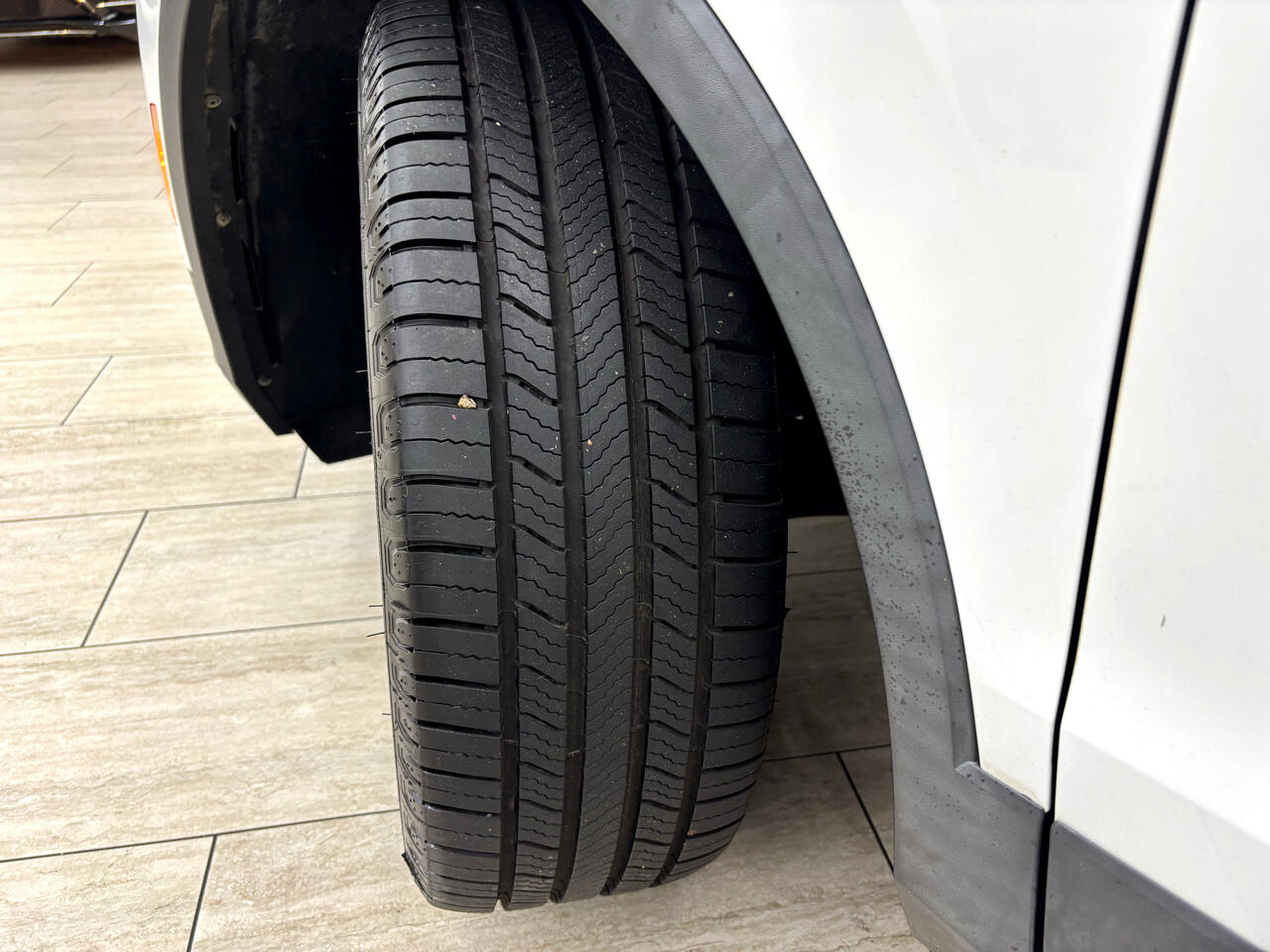 Vehicle image 42 of 45