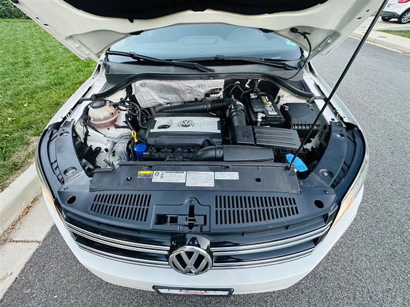 2018 Volkswagen Tiguan Limited Base Image 12 of 29