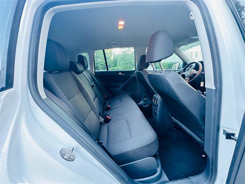 2018 Volkswagen Tiguan Limited Base Image 15 of 29