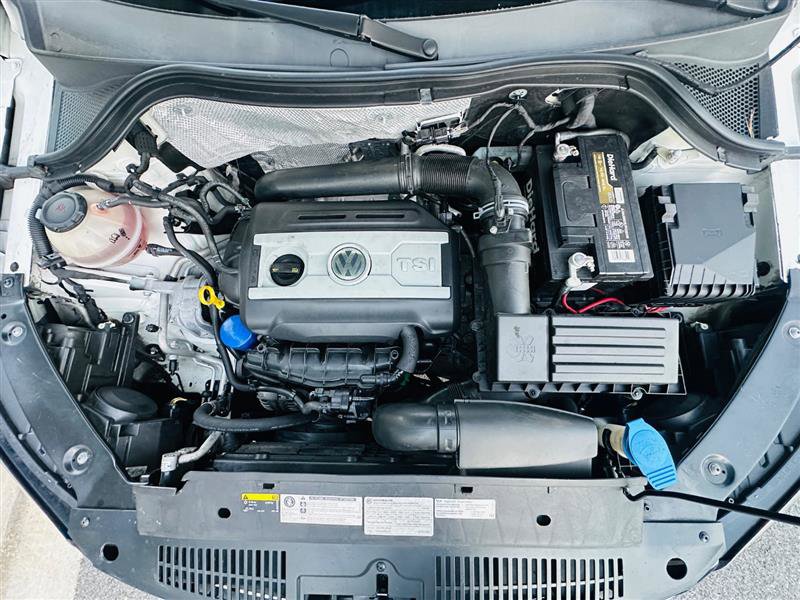 2018 Volkswagen Tiguan Limited Base Image 11 of 29