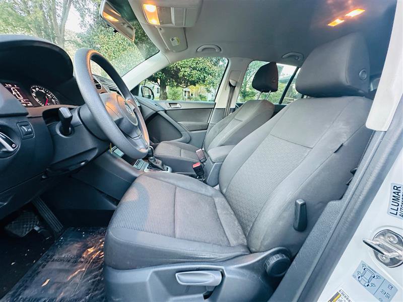 2018 Volkswagen Tiguan Limited Base Image 17 of 29