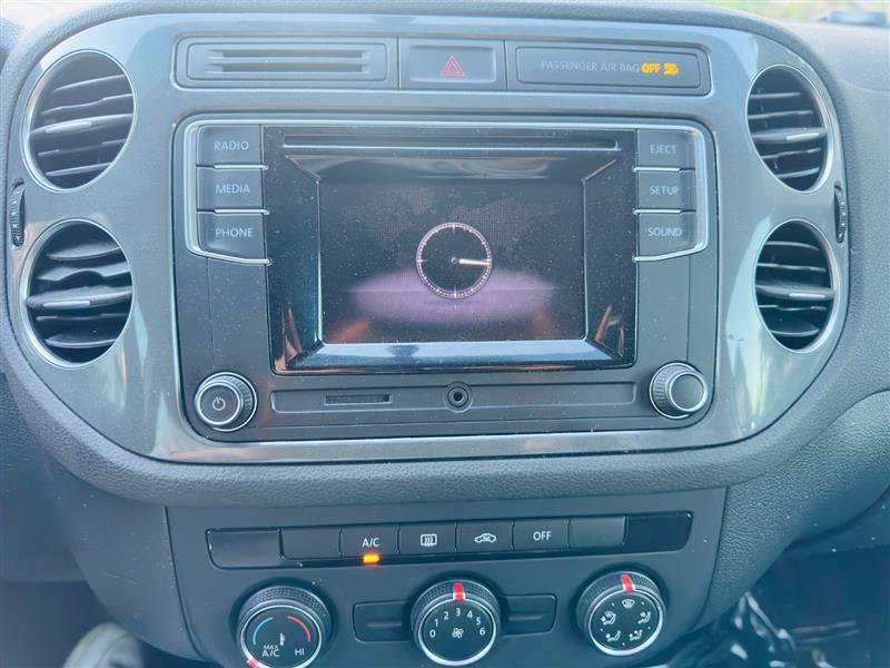 2018 Volkswagen Tiguan Limited Base Image 24 of 29