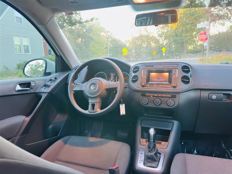 2018 Volkswagen Tiguan Limited Base Image 19 of 29