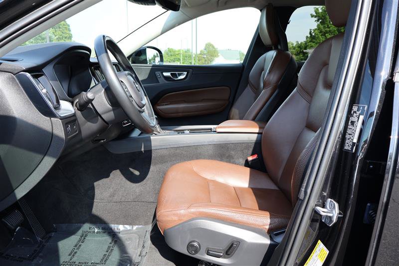 Vehicle image 9 of 35