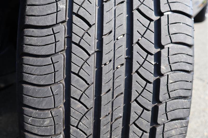 Vehicle image 27 of 35