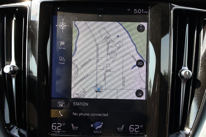 Vehicle image 17 of 35