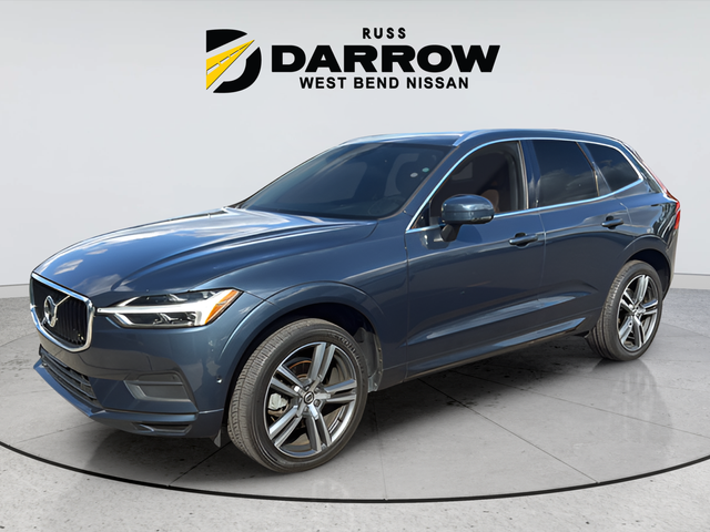 2018 Volvo XC60 Momentum Image 1 of 10