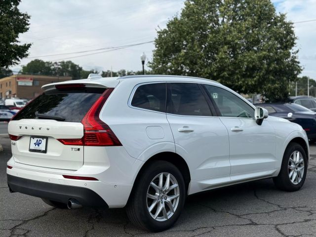 Vehicle image 10 of 37