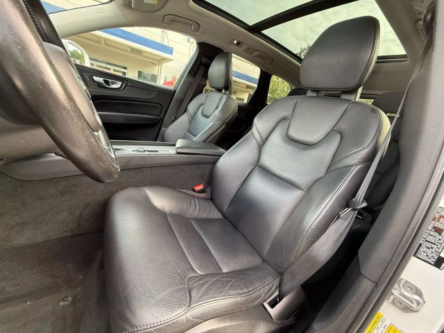 Vehicle image 16 of 37