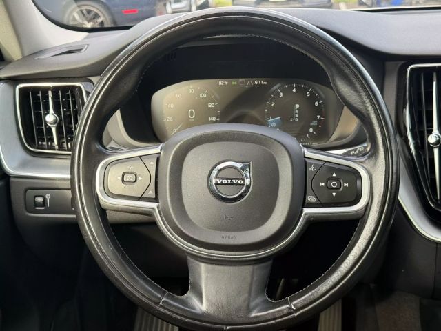 Vehicle image 34 of 37