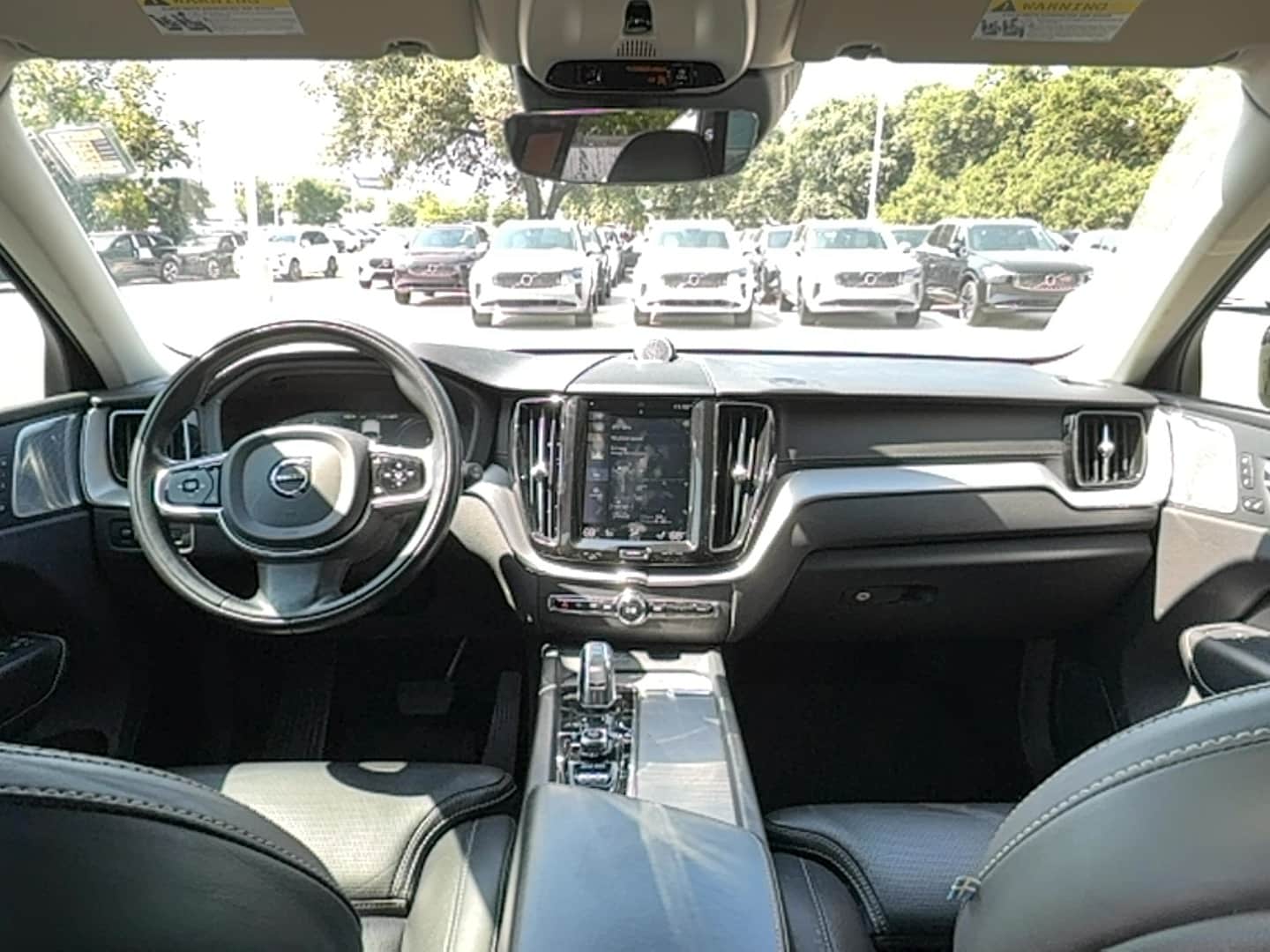 2018 Volvo XC60 Inscription Image 13 of 24