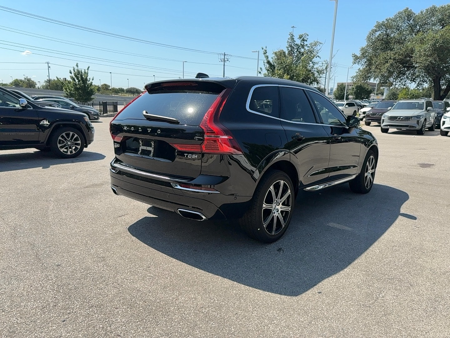 2018 Volvo XC60 Inscription Image 5 of 24