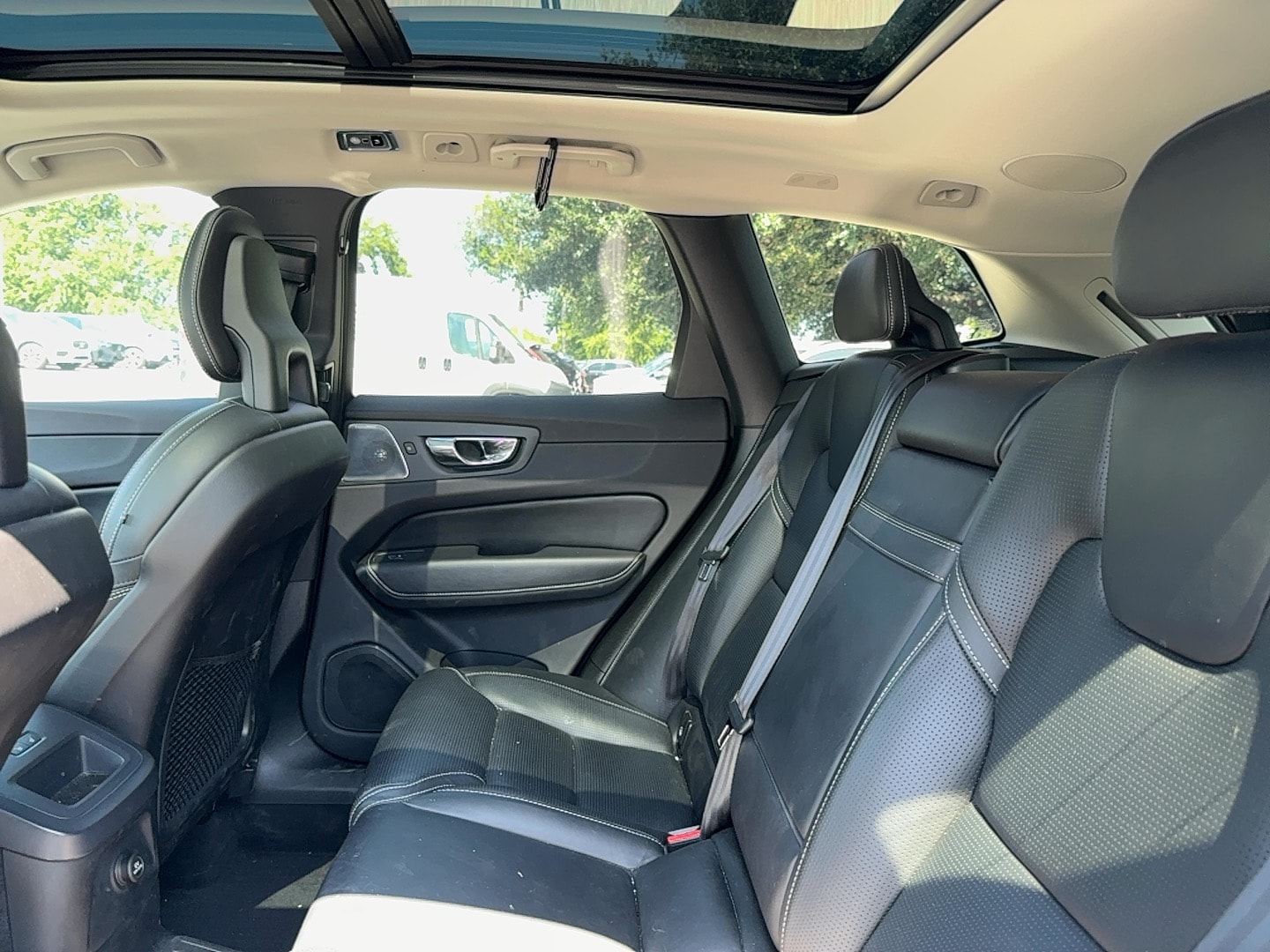 2018 Volvo XC60 Inscription Image 10 of 24