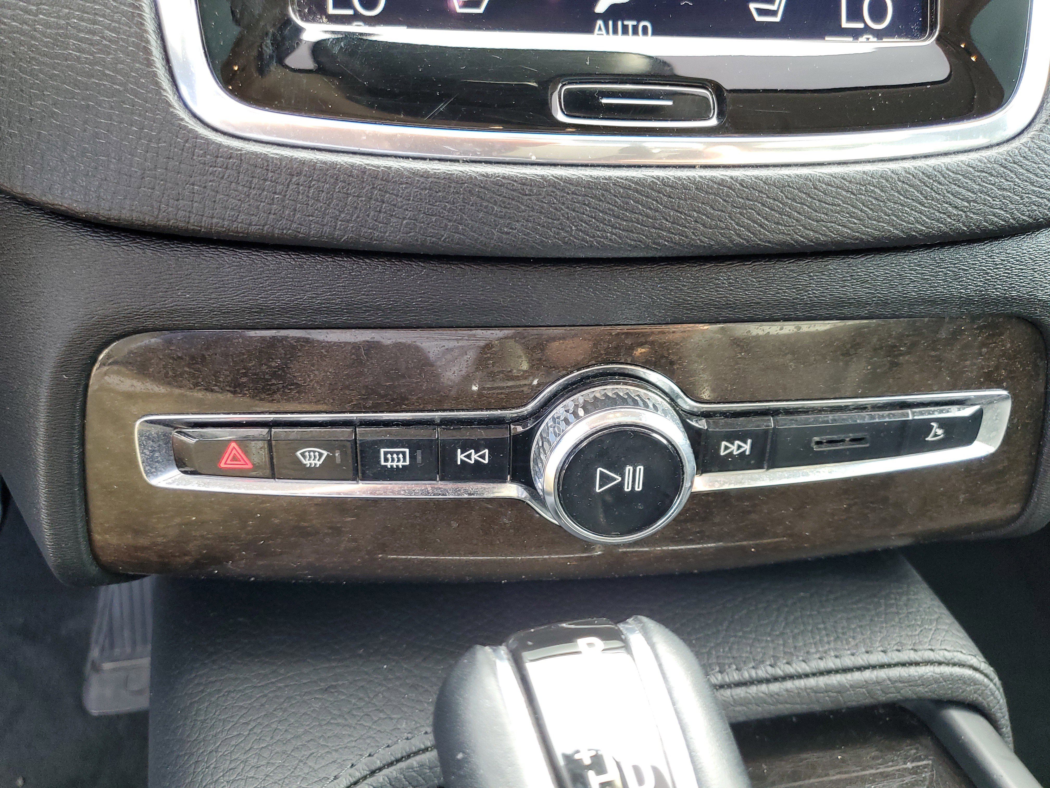 2018 Volvo XC90 Momentum Image 26 of 33