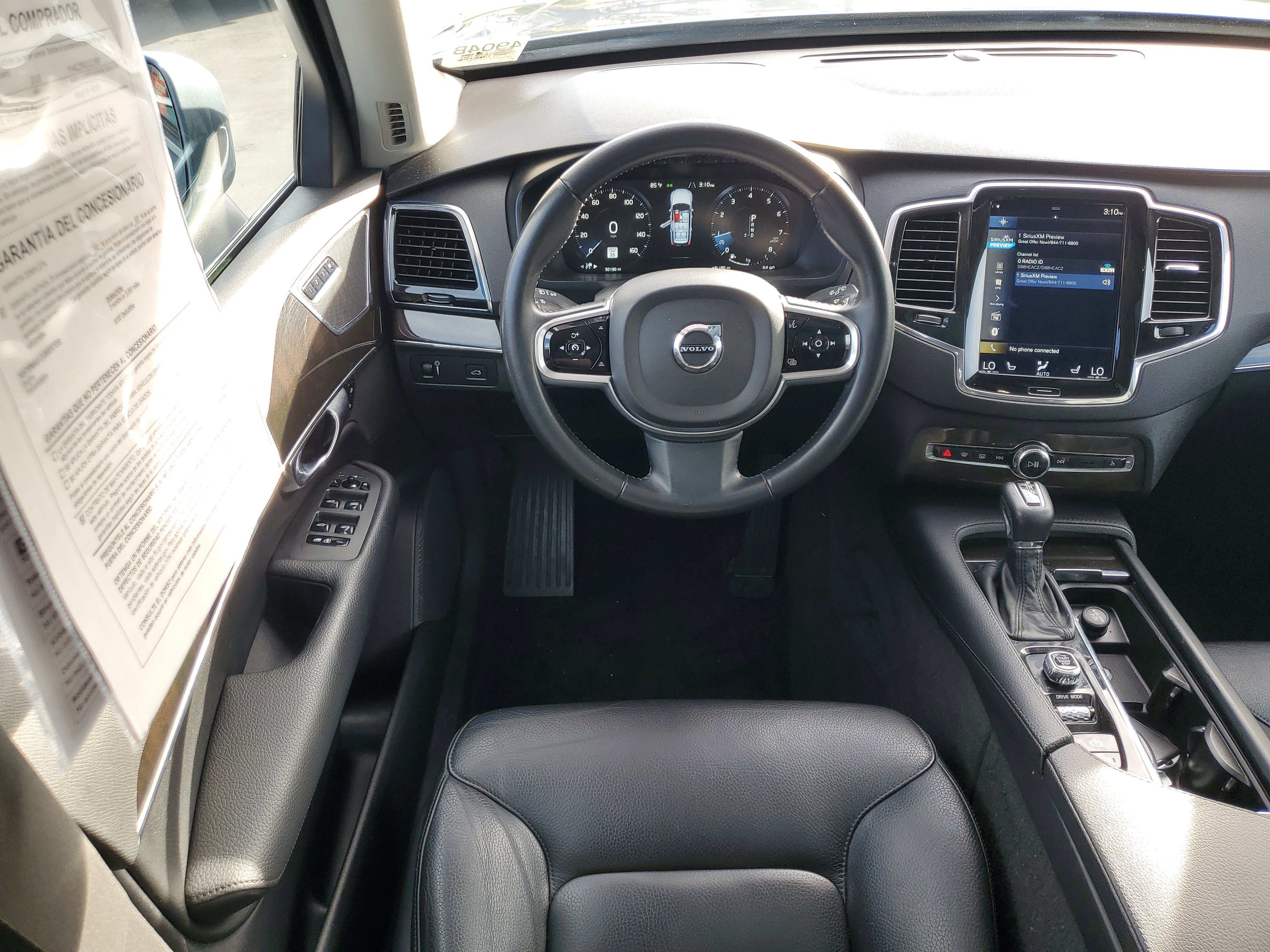 2018 Volvo XC90 Momentum Image 14 of 33