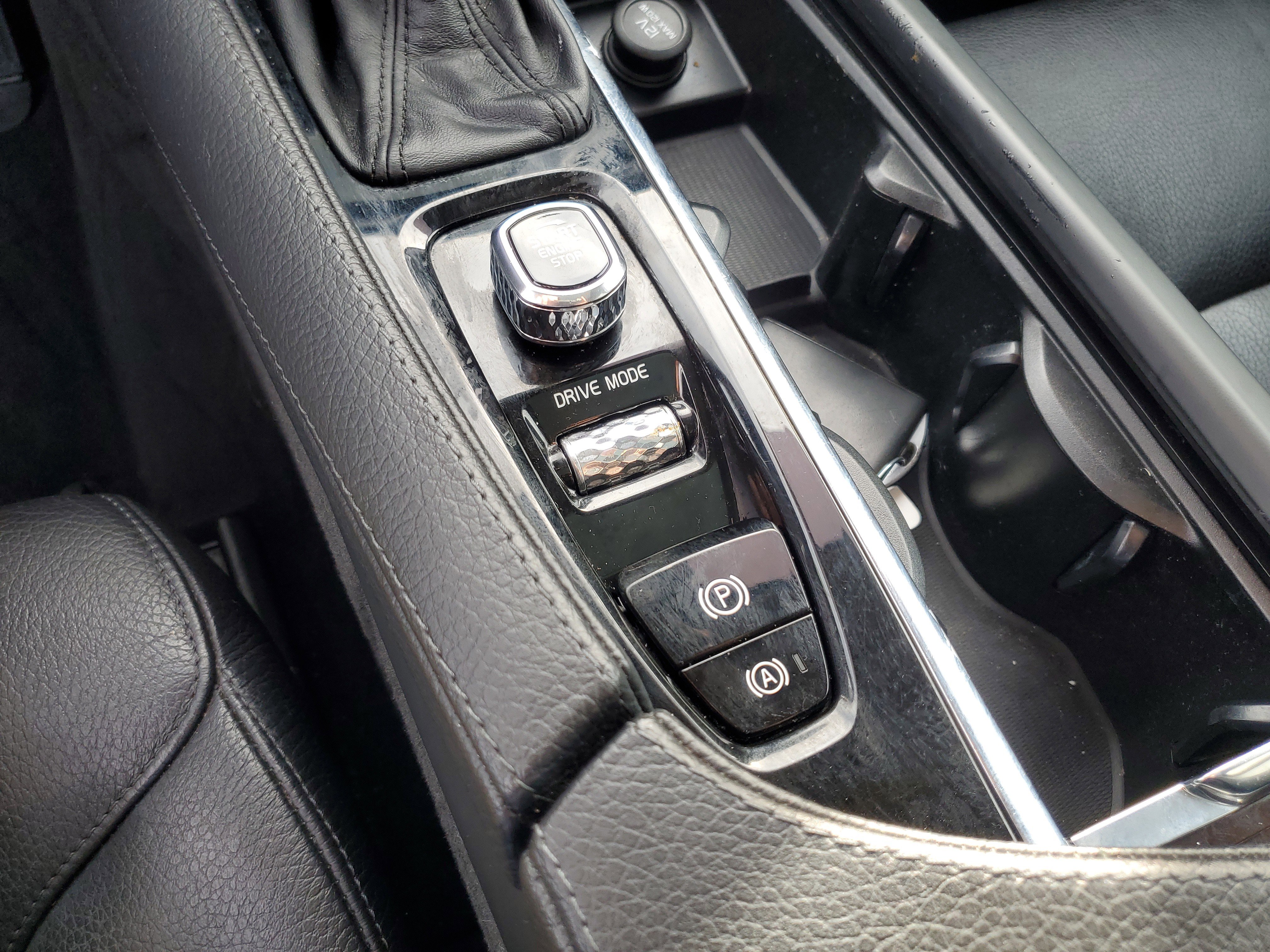 2018 Volvo XC90 Momentum Image 30 of 33