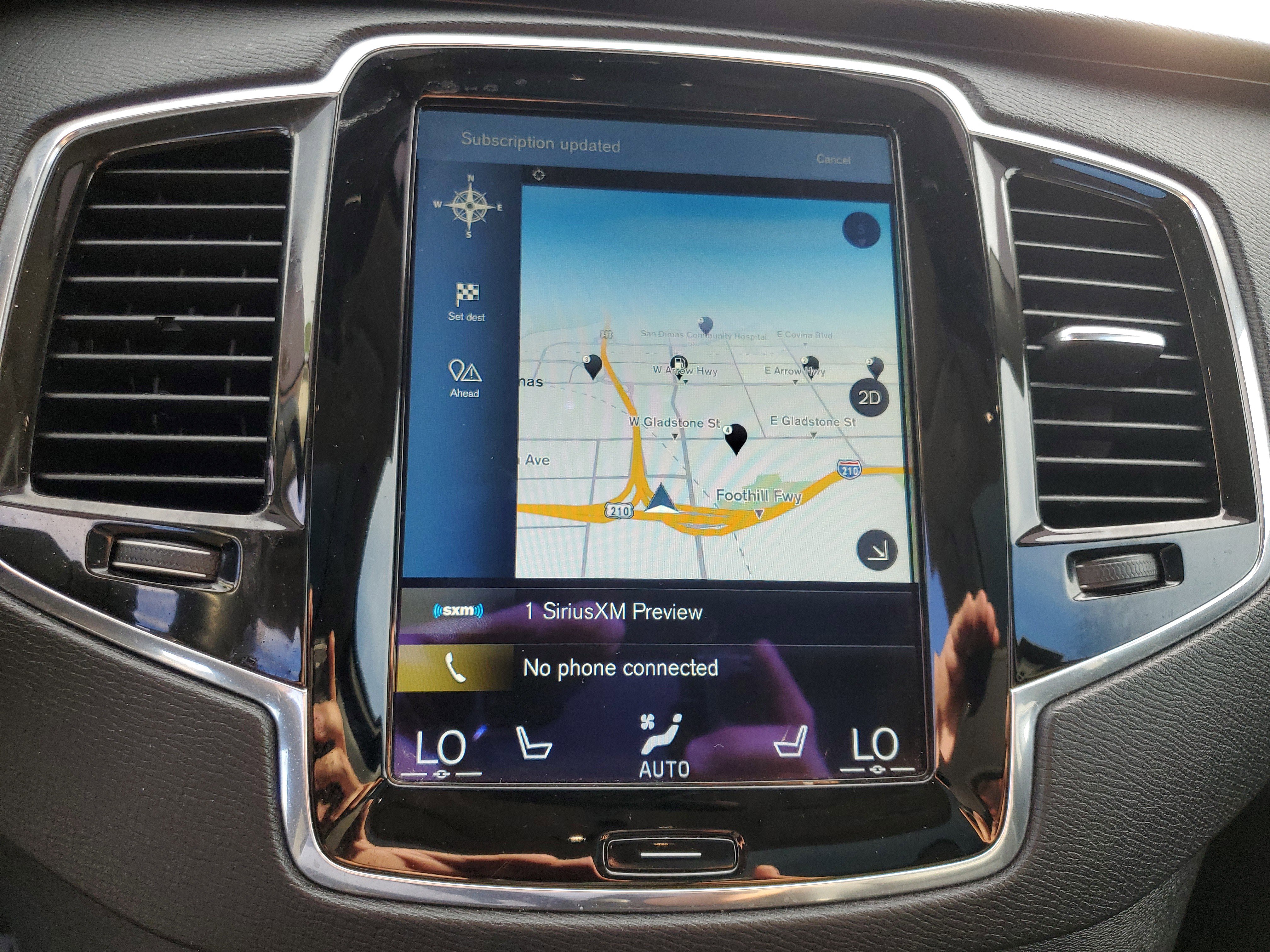 2018 Volvo XC90 Momentum Image 19 of 33