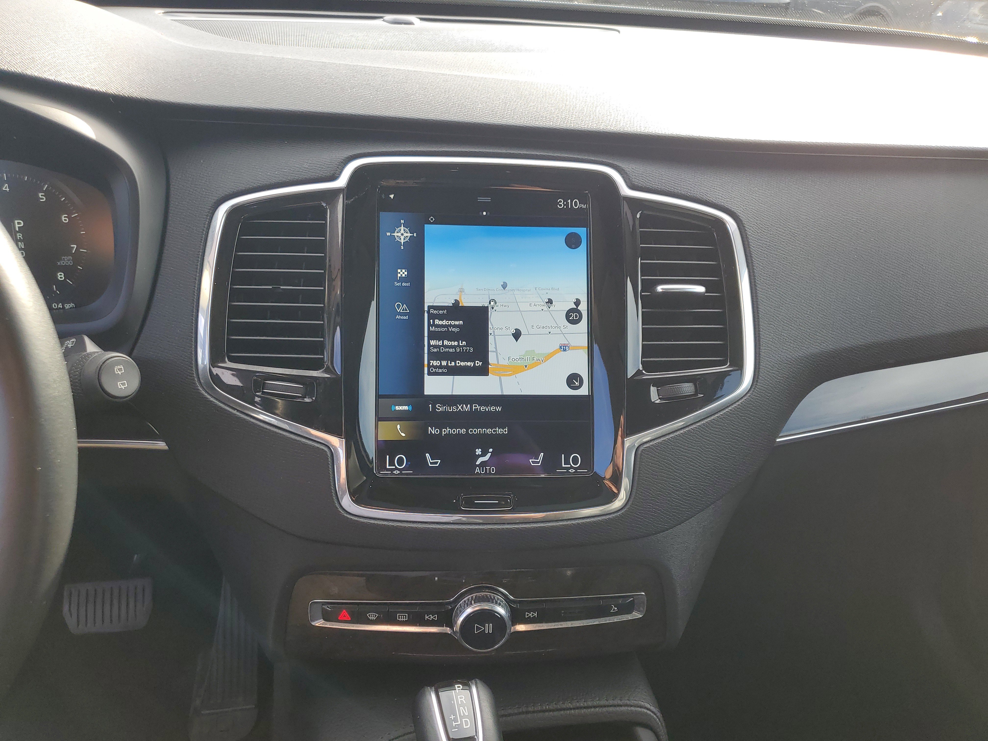 2018 Volvo XC90 Momentum Image 21 of 33