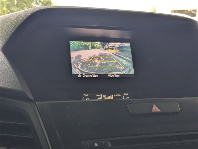 Vehicle image 25 of 28