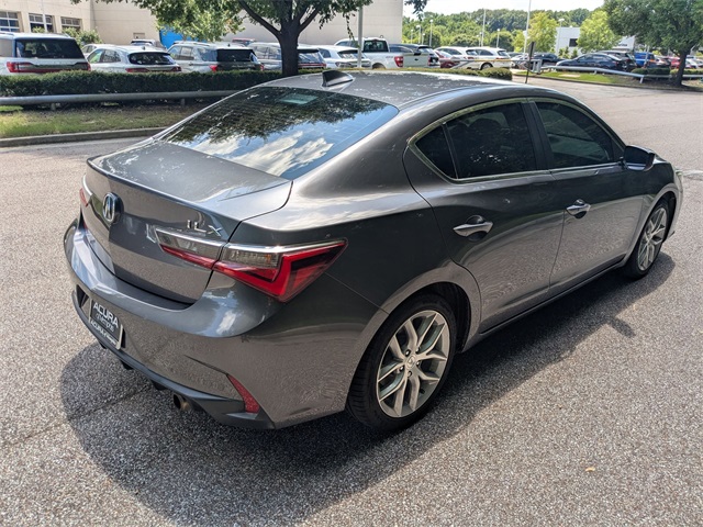 Vehicle image 4 of 28